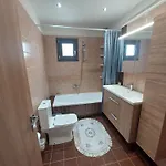 Aquarium House Апартаменты *