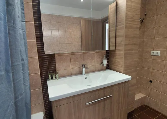 Aquarium House Apartment